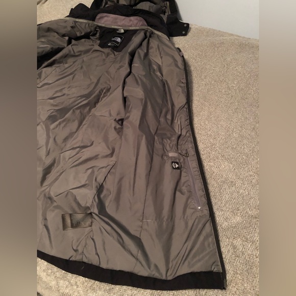 Womens north face rain jacket - Picture 5 of 13